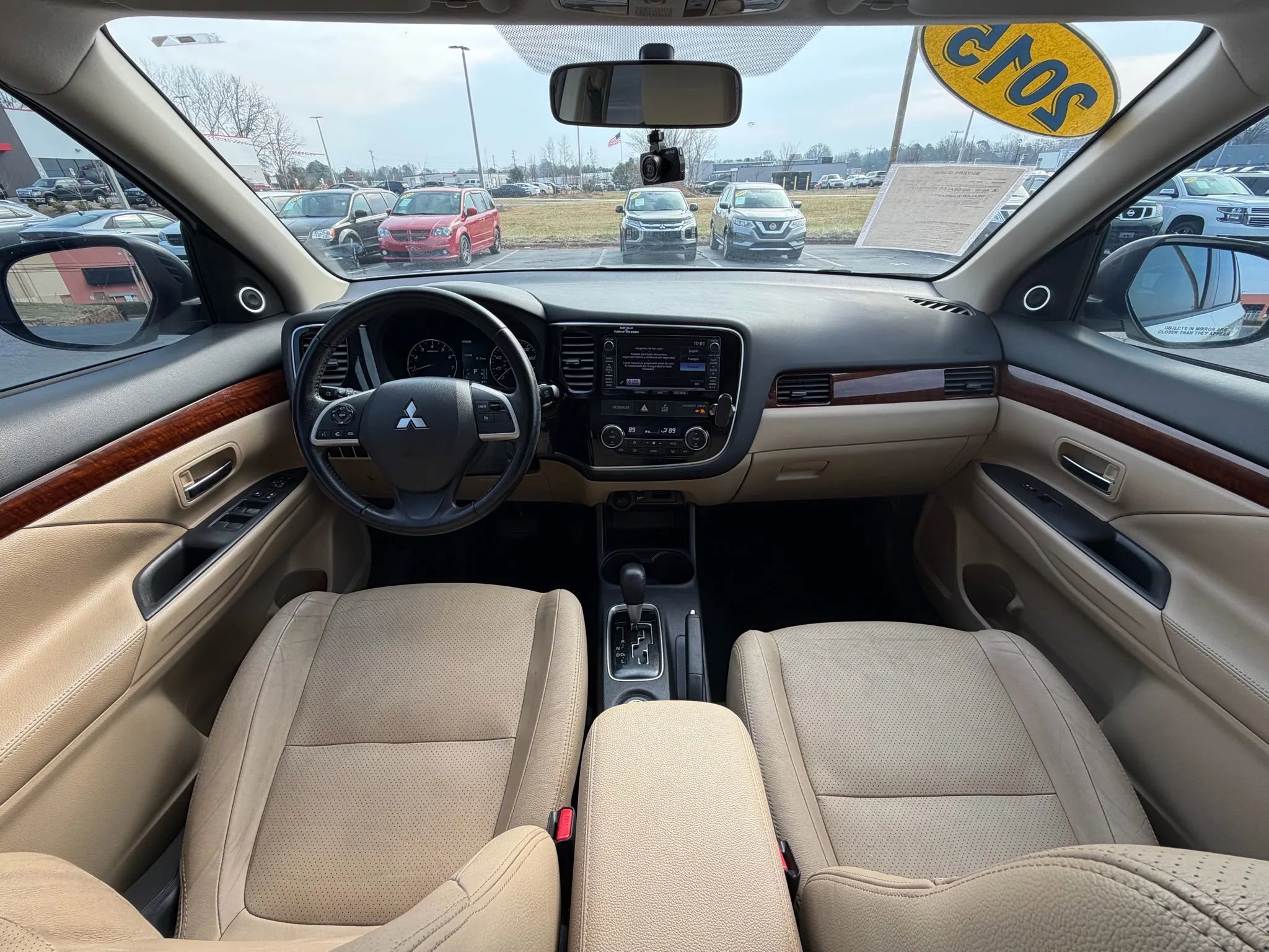 Used 2015 Mitsubishi Outlander SE image 17