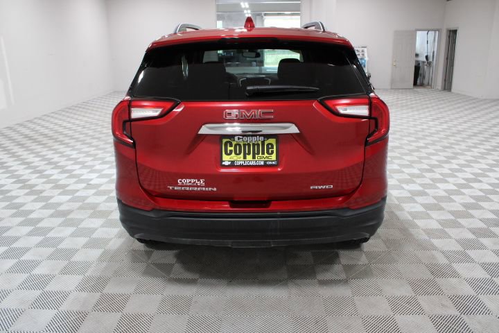 Certified 2022 GMC Terrain SLE w/ Driver Convenience Package image 9
