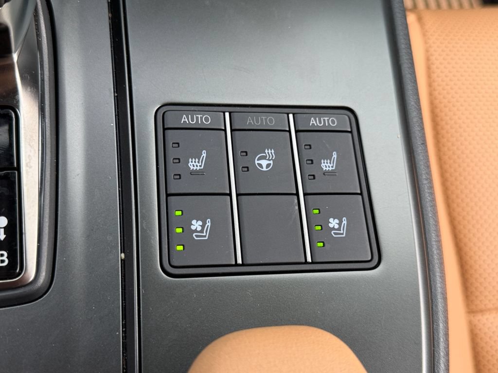 Used 2025 Lexus UX 300h AWD w/ Accessory Package (Z1) image 29