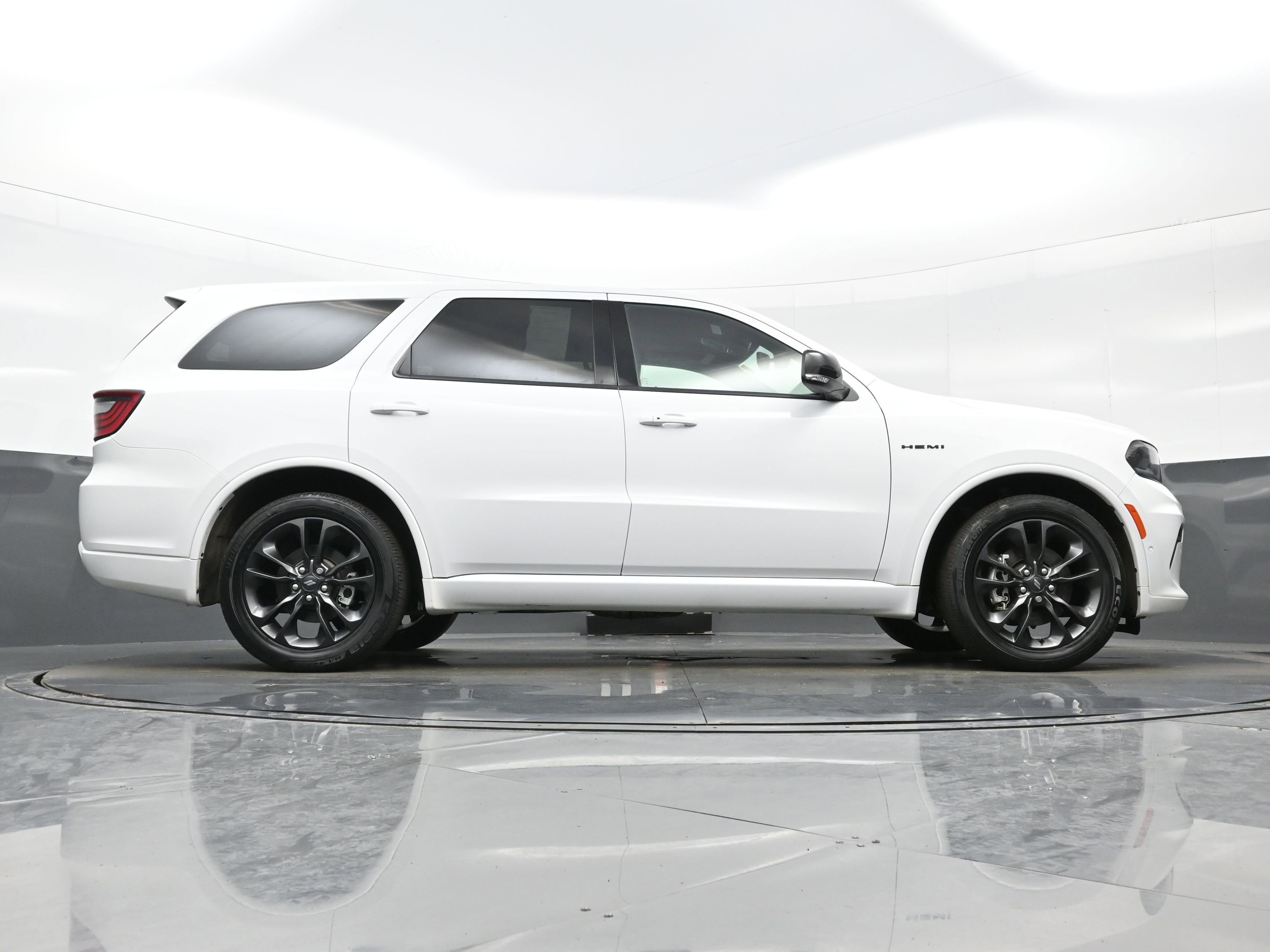 Used 2022 Dodge Durango R/T w/ Blacktop Package image 31