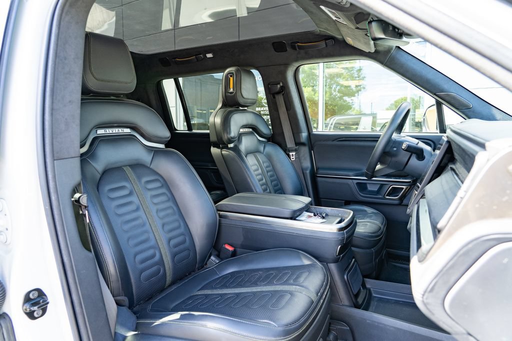 Used 2024 Rivian R1S Adventure AWD/4WD image 23