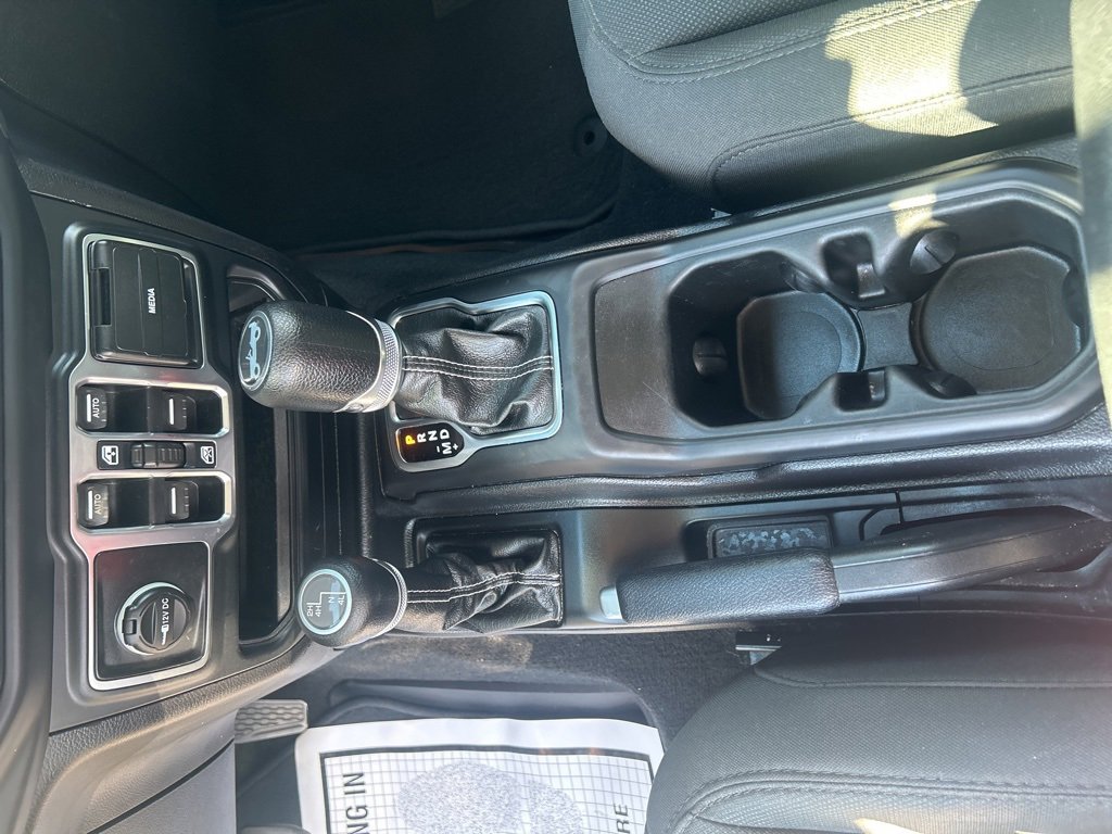 Used 2018 Jeep Wrangler Unlimited Sahara image 22