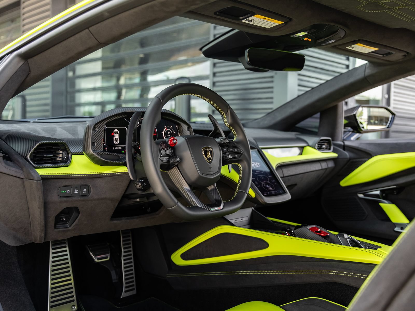 Used 2025 Lamborghini Revuelto AWD/4WD image 43