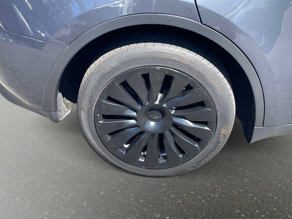 Used 2023 Tesla Model Y Long Range AWD/4WD image 7