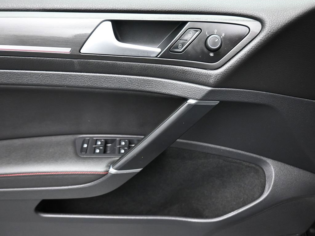 Used 2021 Volkswagen GTI Autobahn image 10