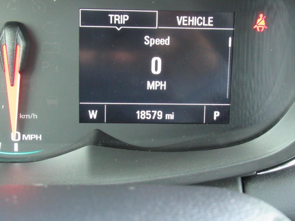 Used 2022 Chevrolet Trax LT w/ LT Convenience Package image 28