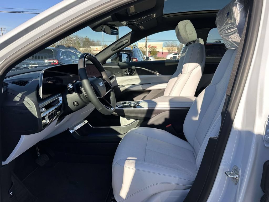 New 2026 Cadillac Lyriq Luxury RWD image 15