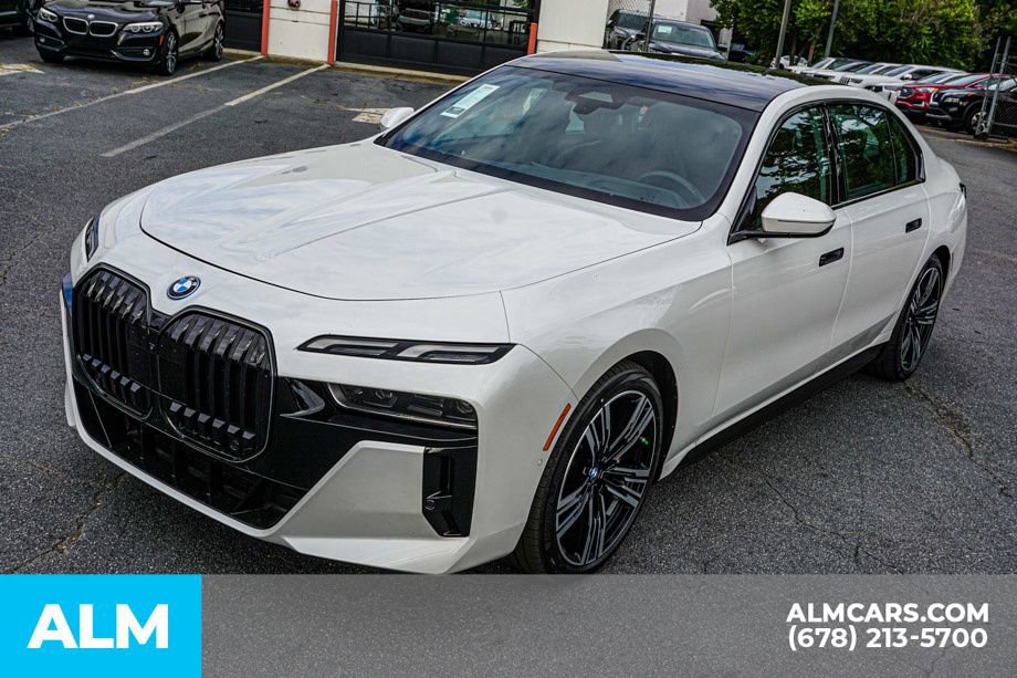 Used 2025 BMW i7 eDrive50 w/ M Sport Package image 16