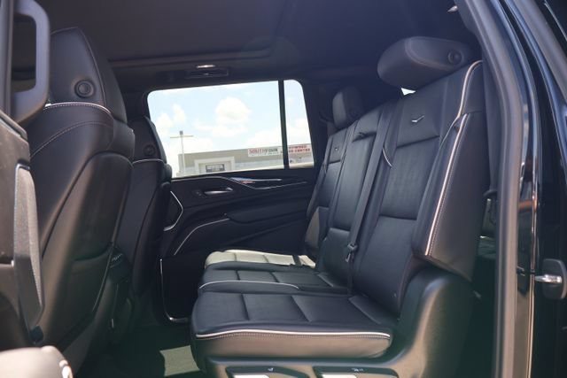 Used 2024 Cadillac Escalade ESV Sport AWD/4WD image 8