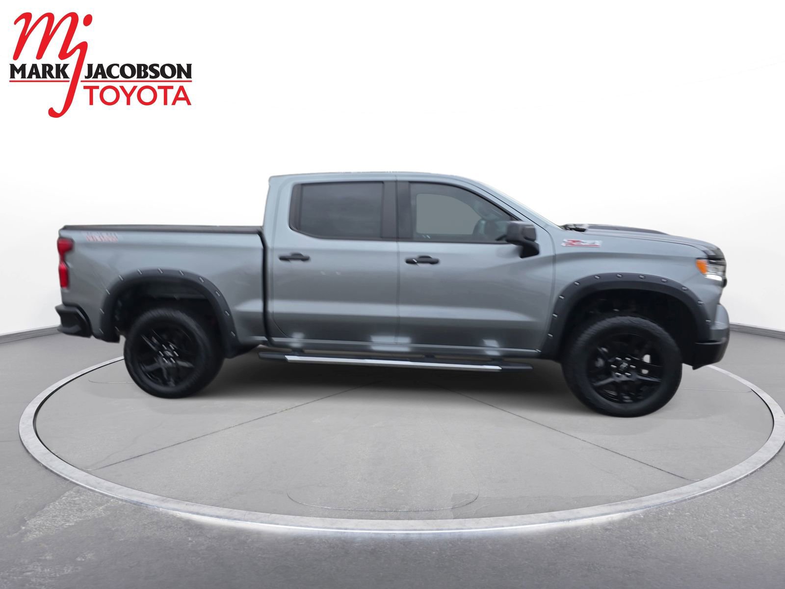 Used 2024 Chevrolet Silverado 1500 LT Trail Boss w/ Convenience Package II image 7