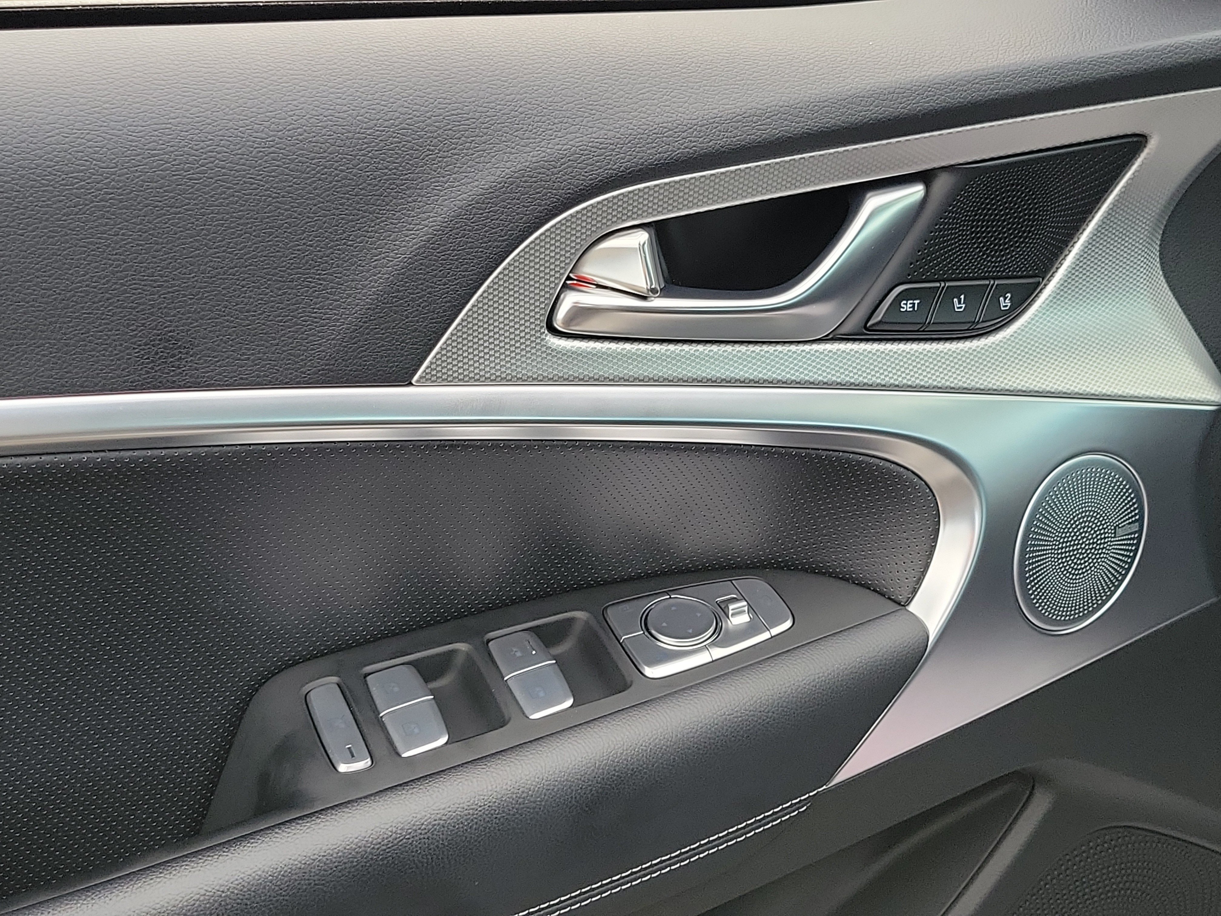 Certified 2026 Genesis G70 2.5T Prestige RWD image 18