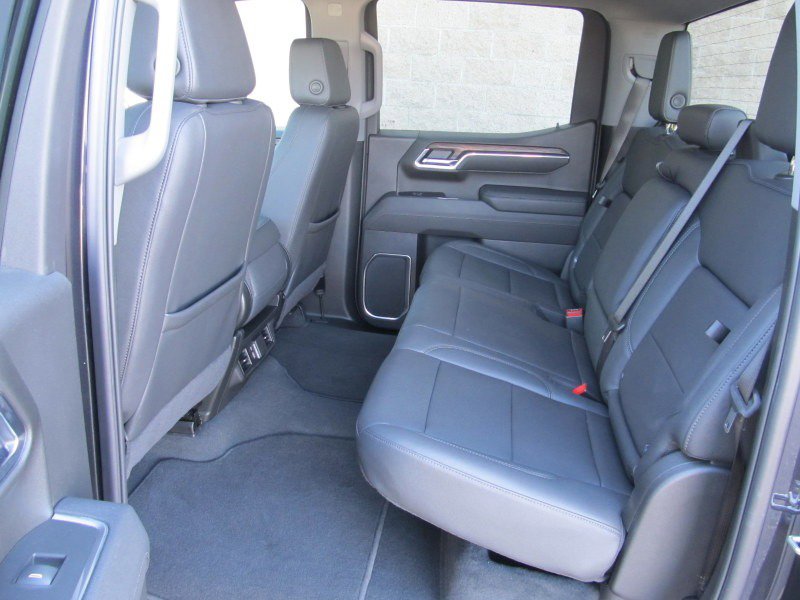 Used 2025 GMC Sierra 1500 SLT image 5