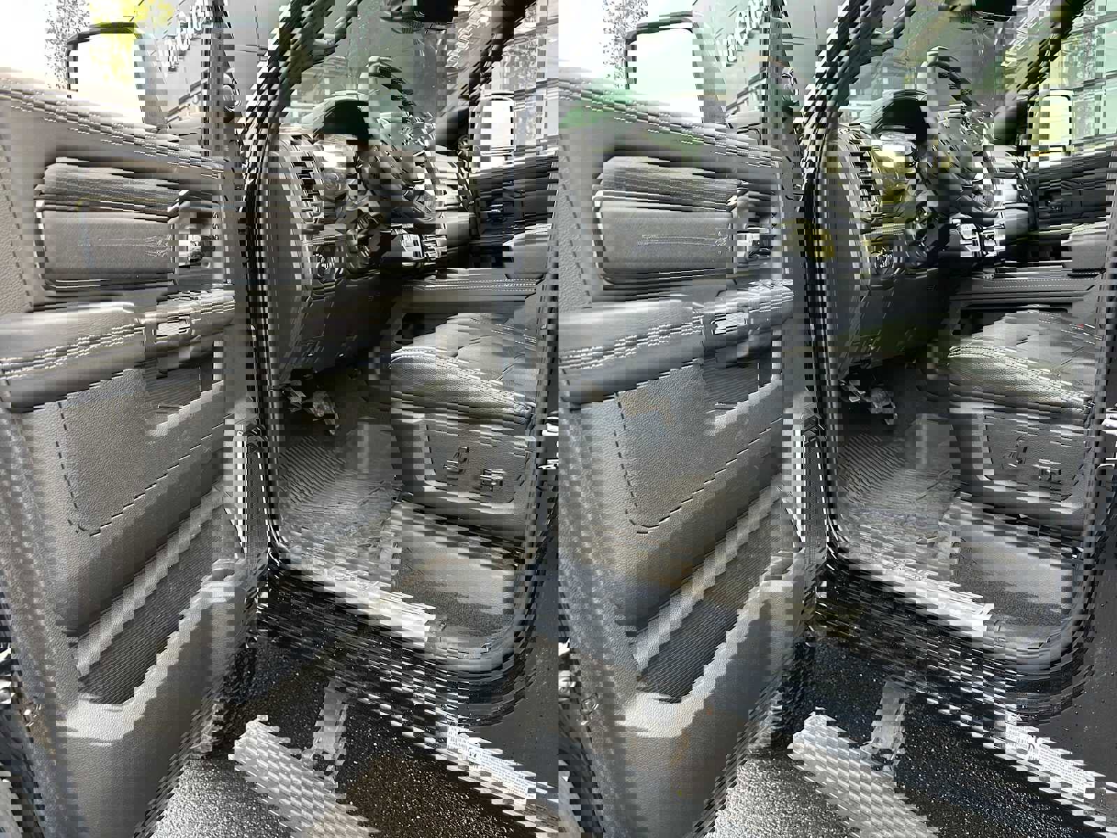 Used 2024 RAM 3500 Limited image 20