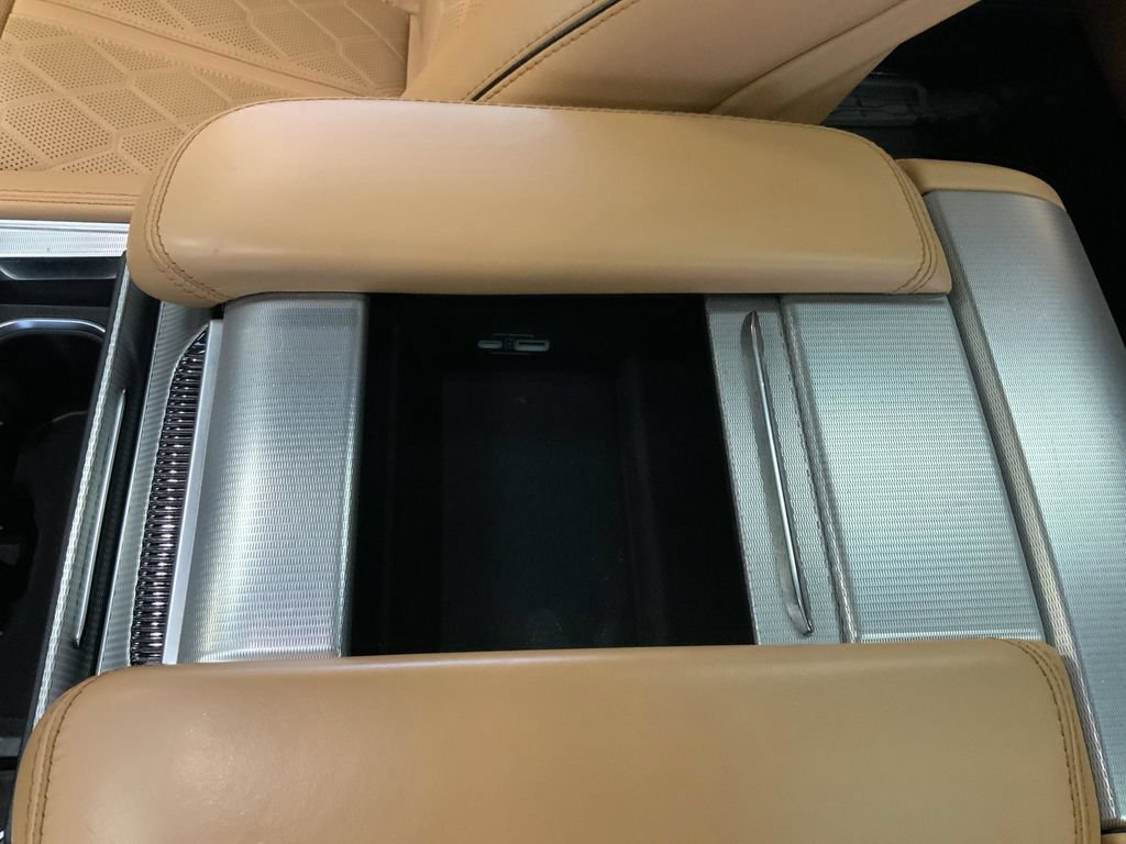 Used 2023 Jeep Grand Wagoneer L Series III w/ Rear Seat Video Group 1 AWD/4WD image 24