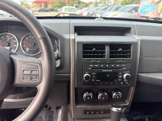 Used 2012 Jeep Liberty Sport AWD/4WD image 12