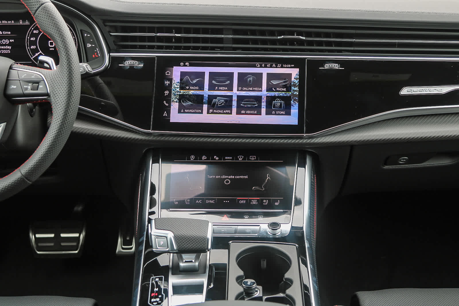 New 2025 Audi RS Q8 performance image 13