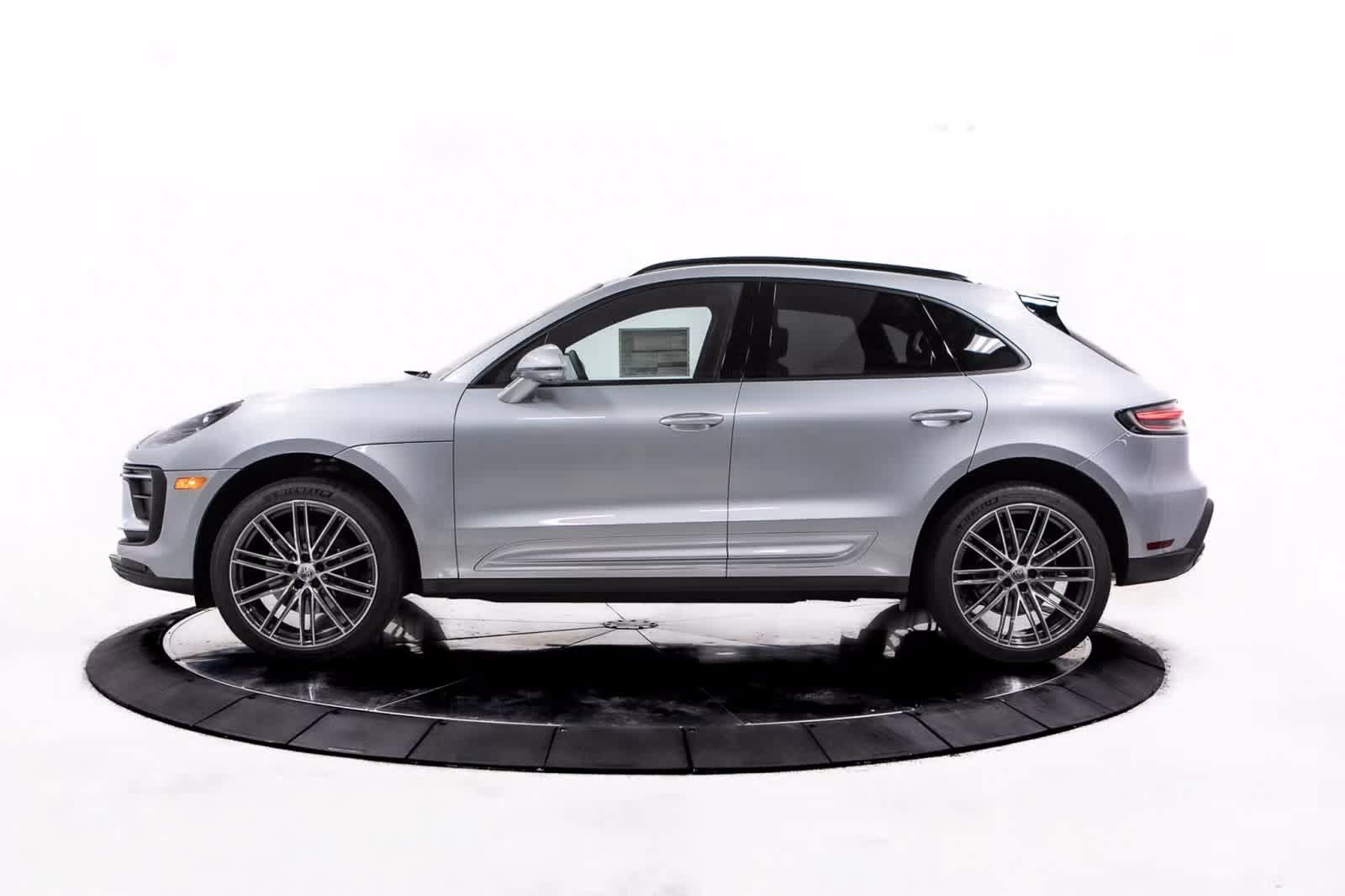 Certified 2026 Porsche Macan image 2