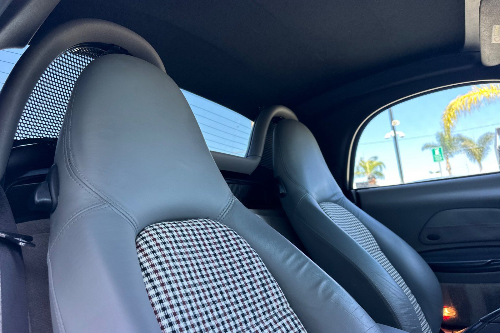 Used 1999 Porsche Boxster RWD image 14