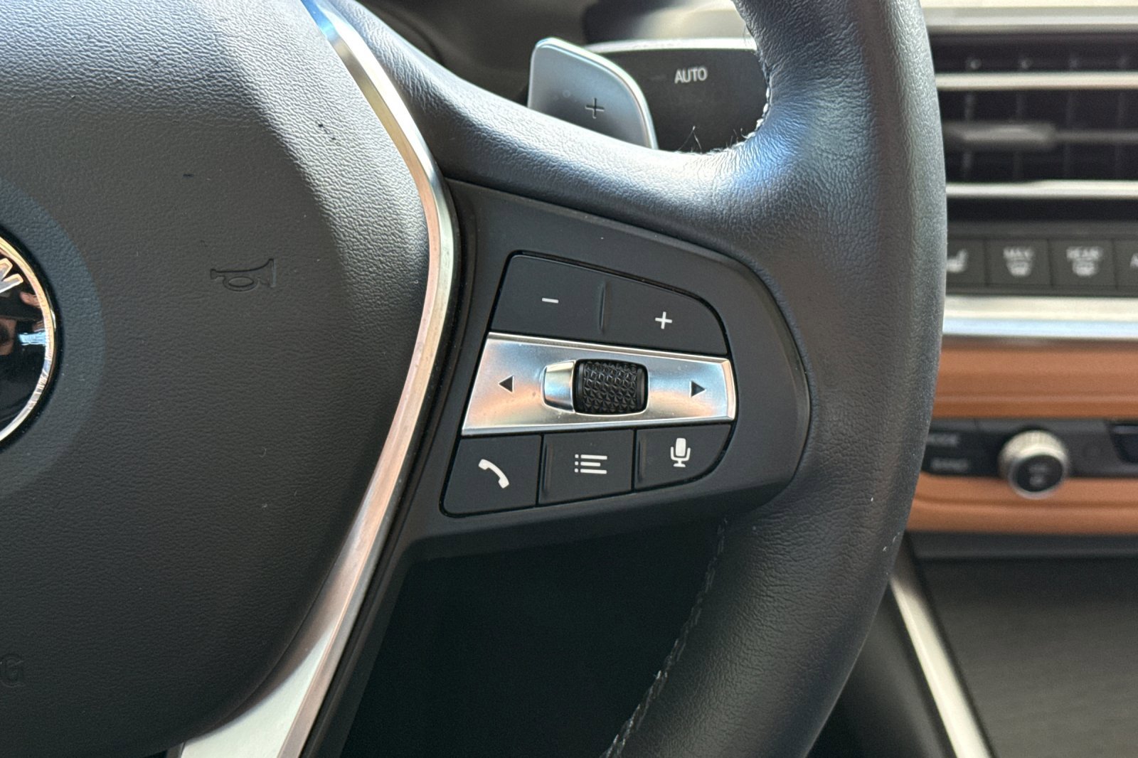 Used 2023 BMW 430i Coupe w/ Convenience Package image 30