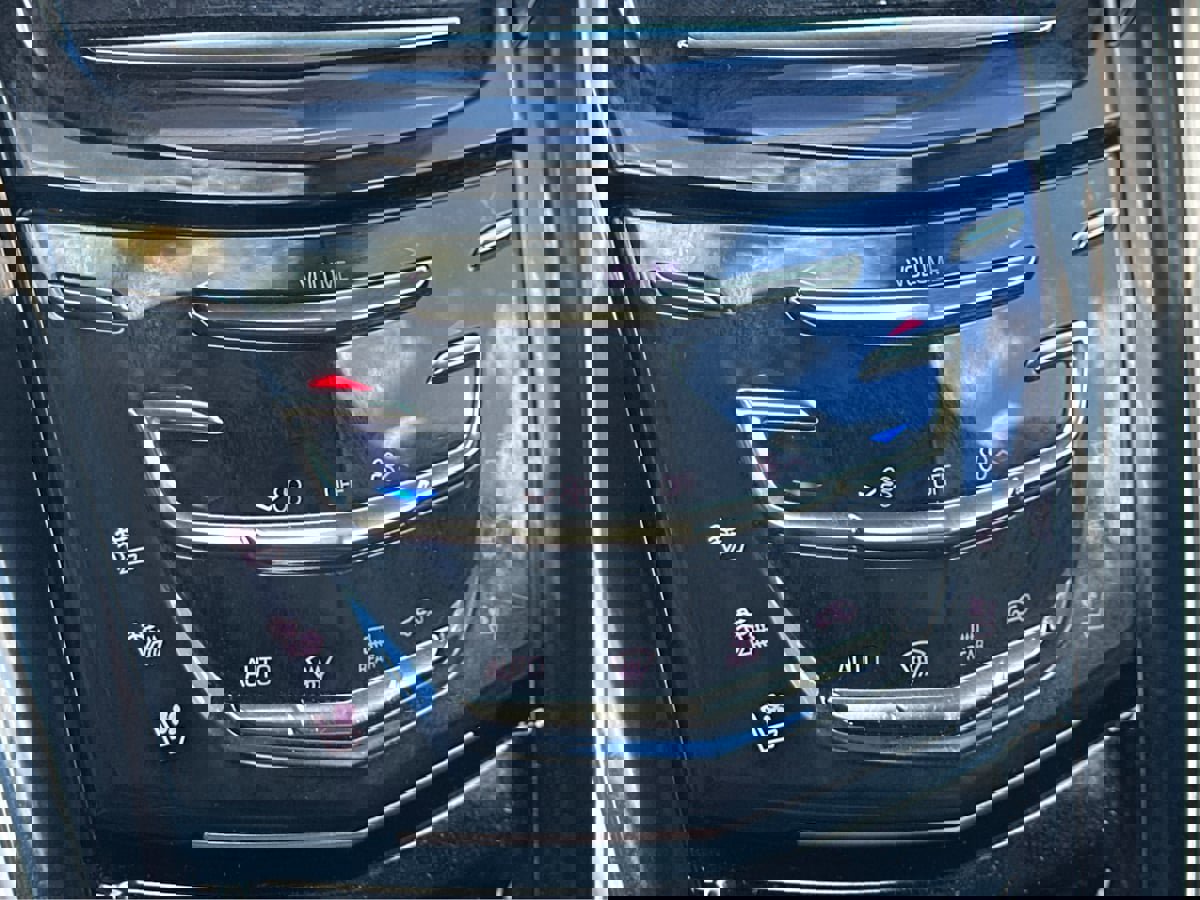 Used 2018 Cadillac Escalade Luxury image 49