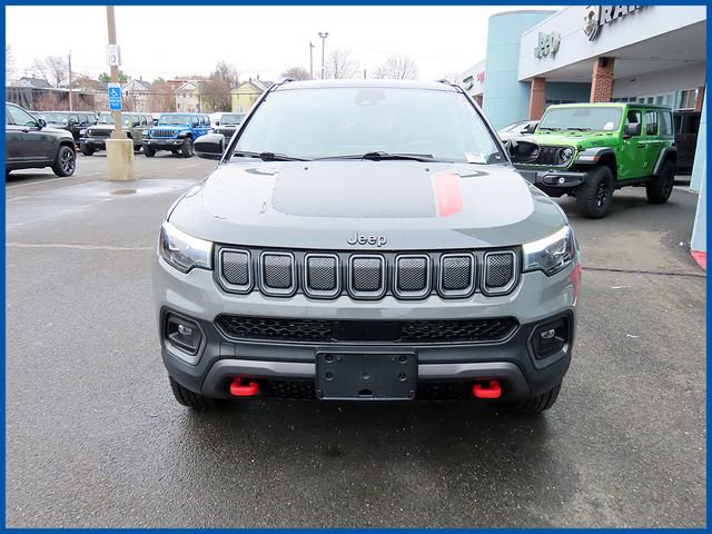 Used 2022 Jeep Compass Trailhawk w/ Trailhawk Elite Group image 2