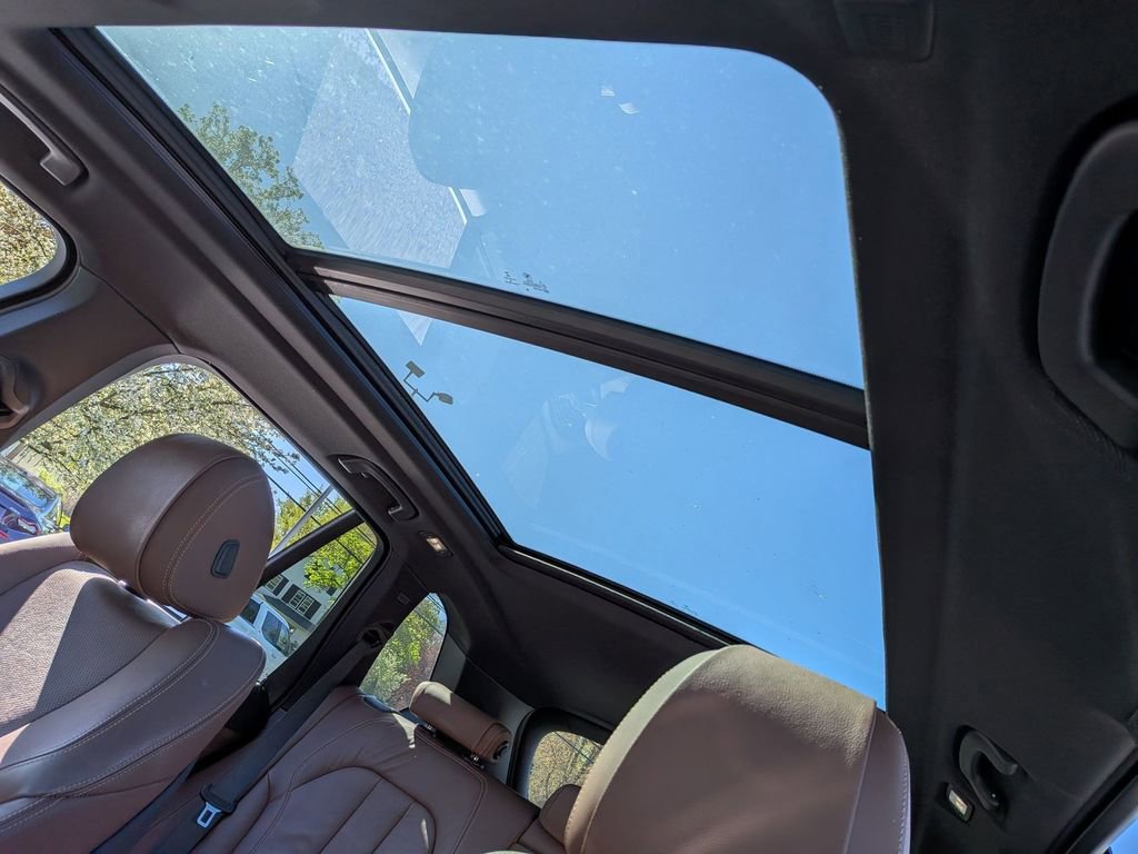Used 2019 BMW X5 xDrive40i AWD/4WD image 16
