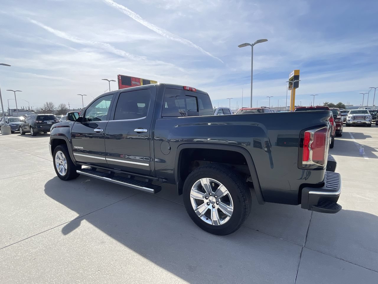 Used 2017 GMC Sierra 1500 SLT AWD/4WD image 20