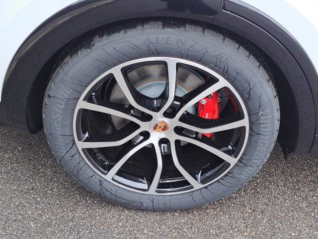 New 2026 Porsche Cayenne GTS AWD/4WD image 12