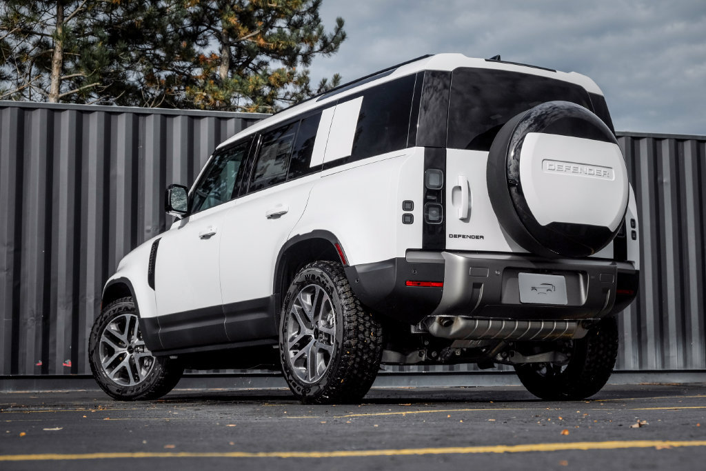 New 2026 Land Rover Defender 110 S AWD/4WD image 2