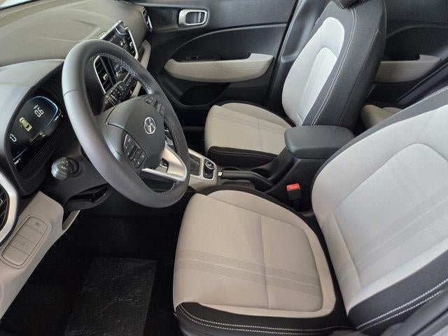 New 2026 Hyundai Venue SEL FWD image 9