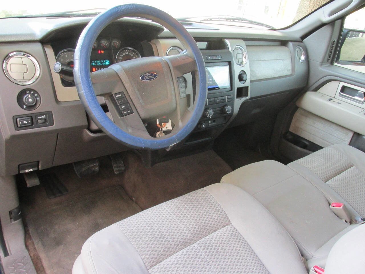 Used 2010 Ford F150 Lariat image 9