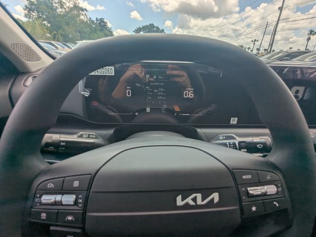 New 2026 Kia K4 FWD image 24