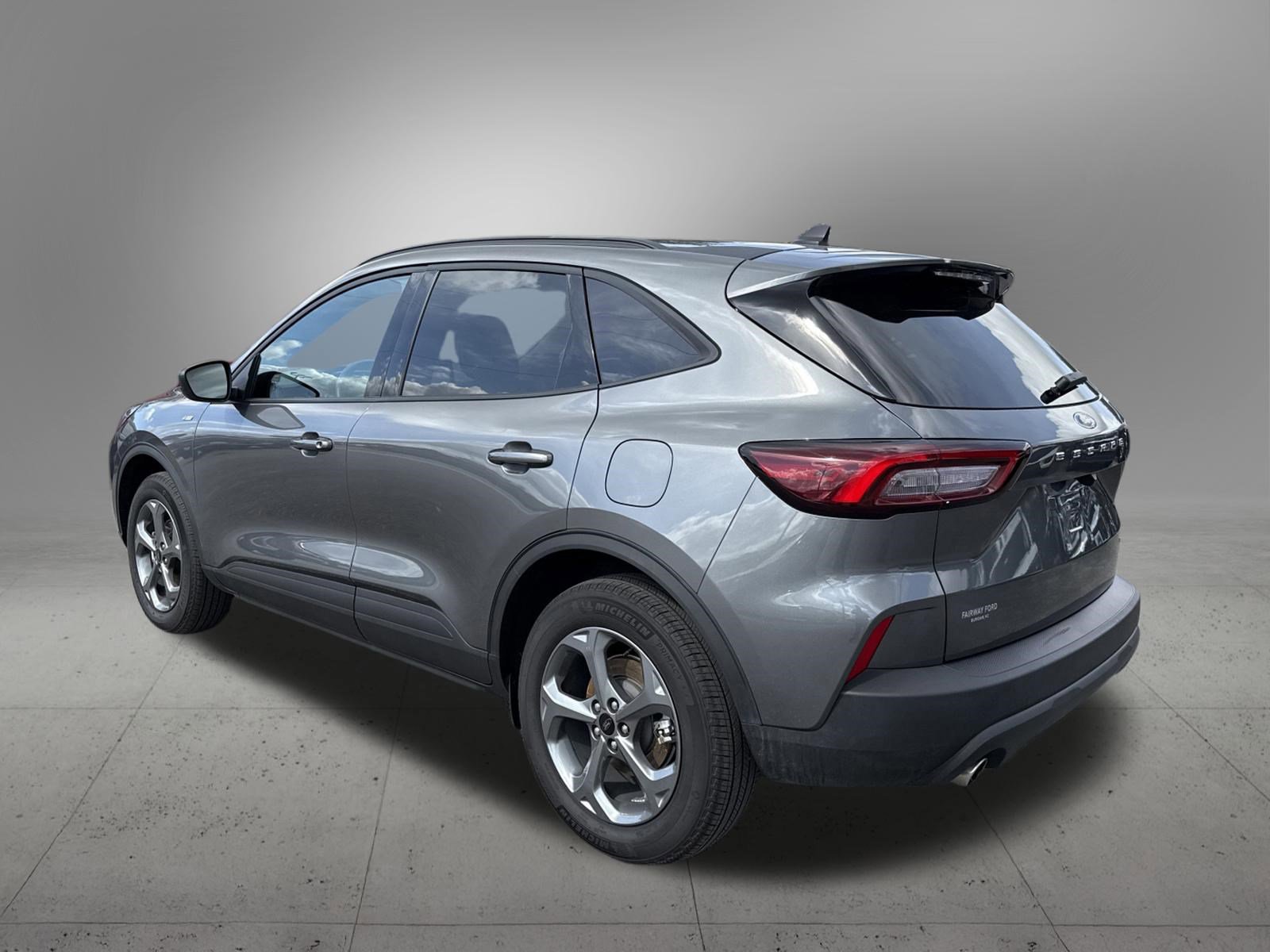 Used 2025 Ford Escape ST-Line image 3