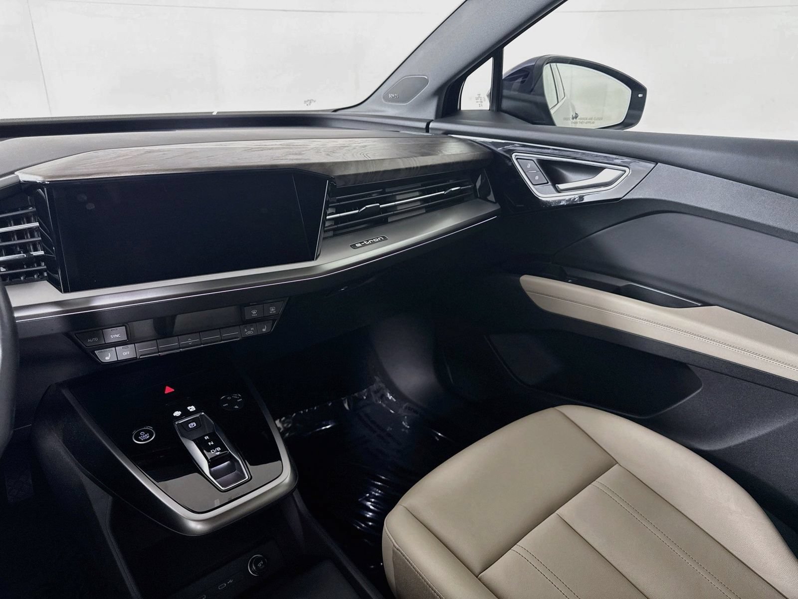 Certified 2023 Audi Q4 e-tron Premium Plus w/ Premium Plus AWD/4WD image 22