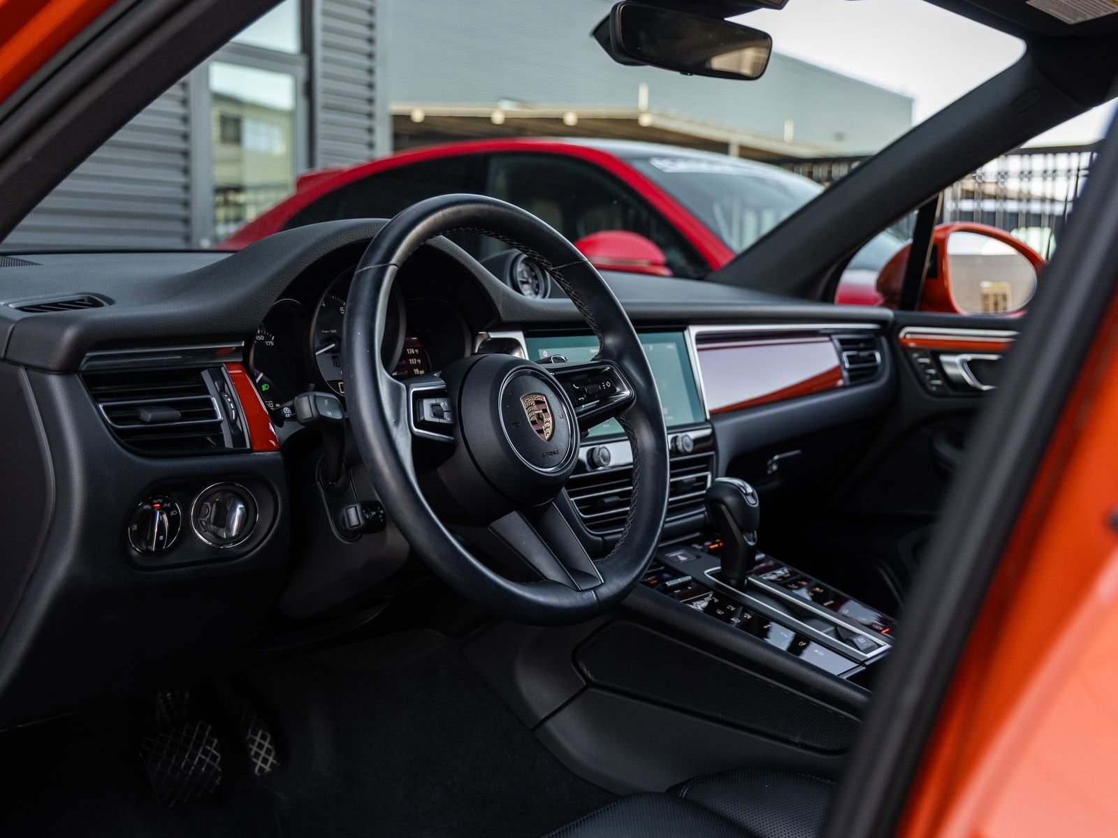 Certified 2024 Porsche Macan S image 4