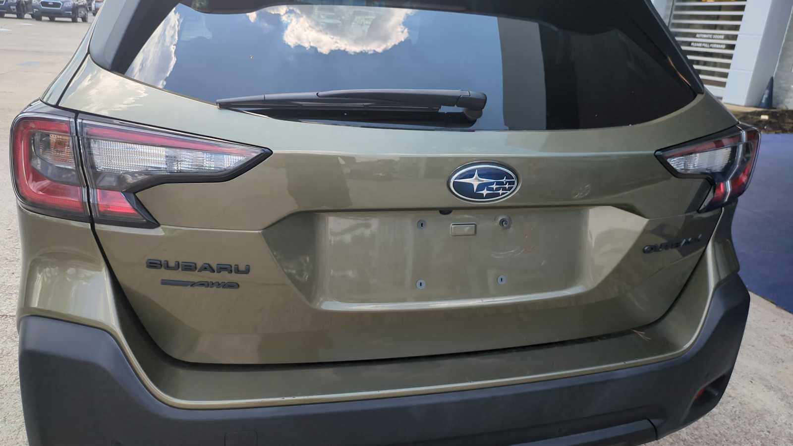 Certified 2025 Subaru Outback Onyx Edition AWD/4WD image 42