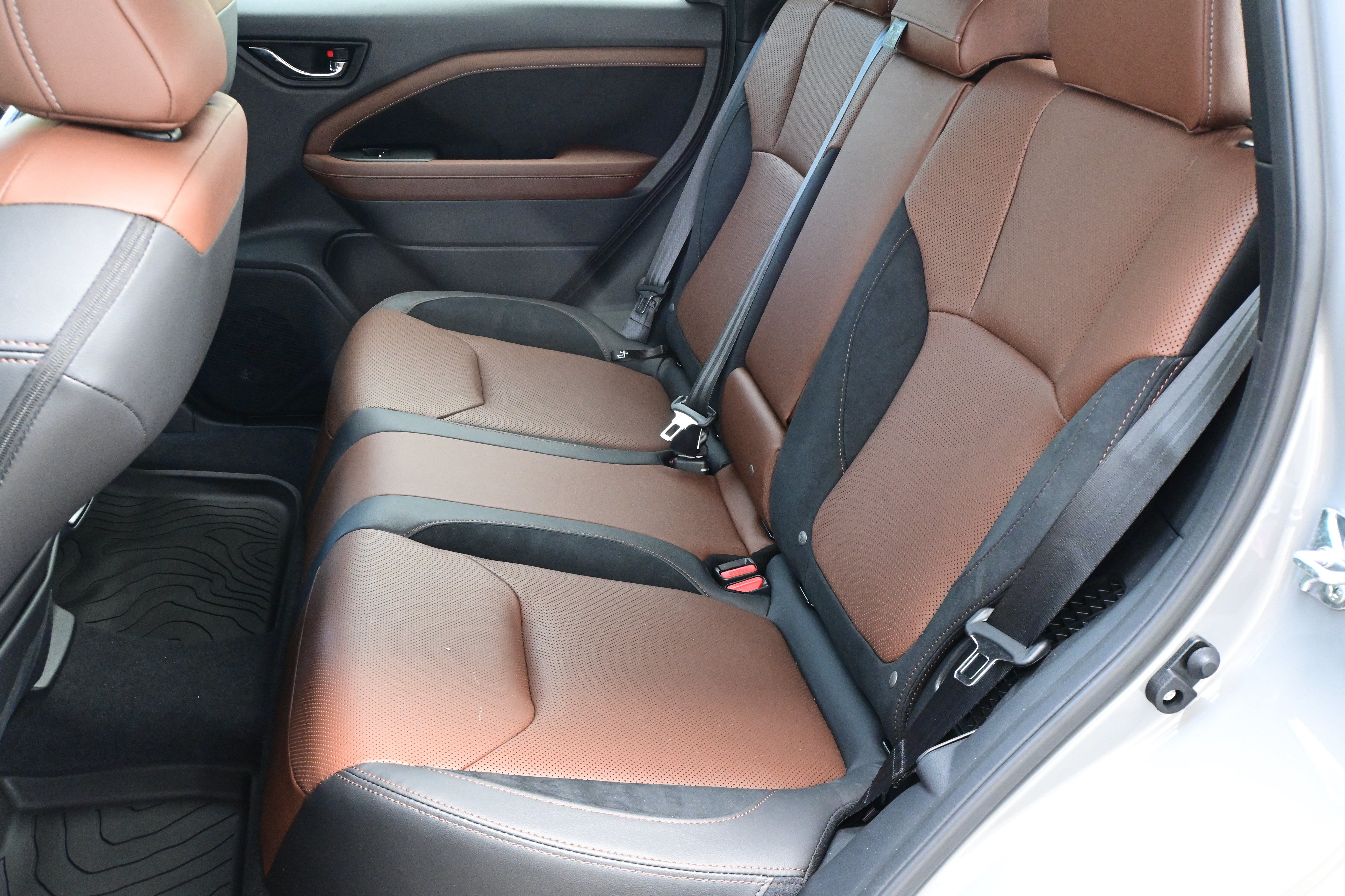 Certified 2025 Subaru Forester Touring AWD/4WD image 32