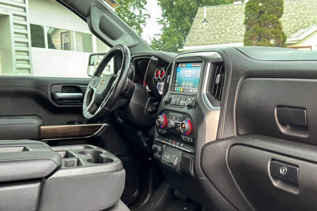 Used 2021 Chevrolet Silverado 1500 LT w/ LPO, Dark Essentials Package AWD/4WD image 14
