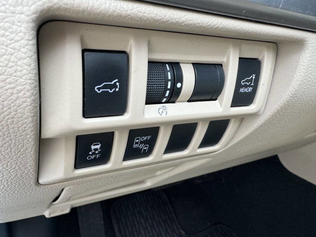 Used 2015 Subaru Outback 2.5i Limited image 19