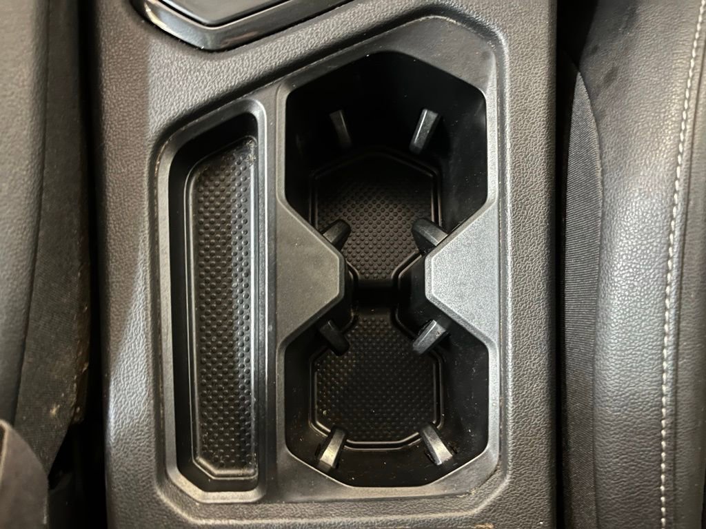 Used 2018 Volkswagen Tiguan SEL image 12