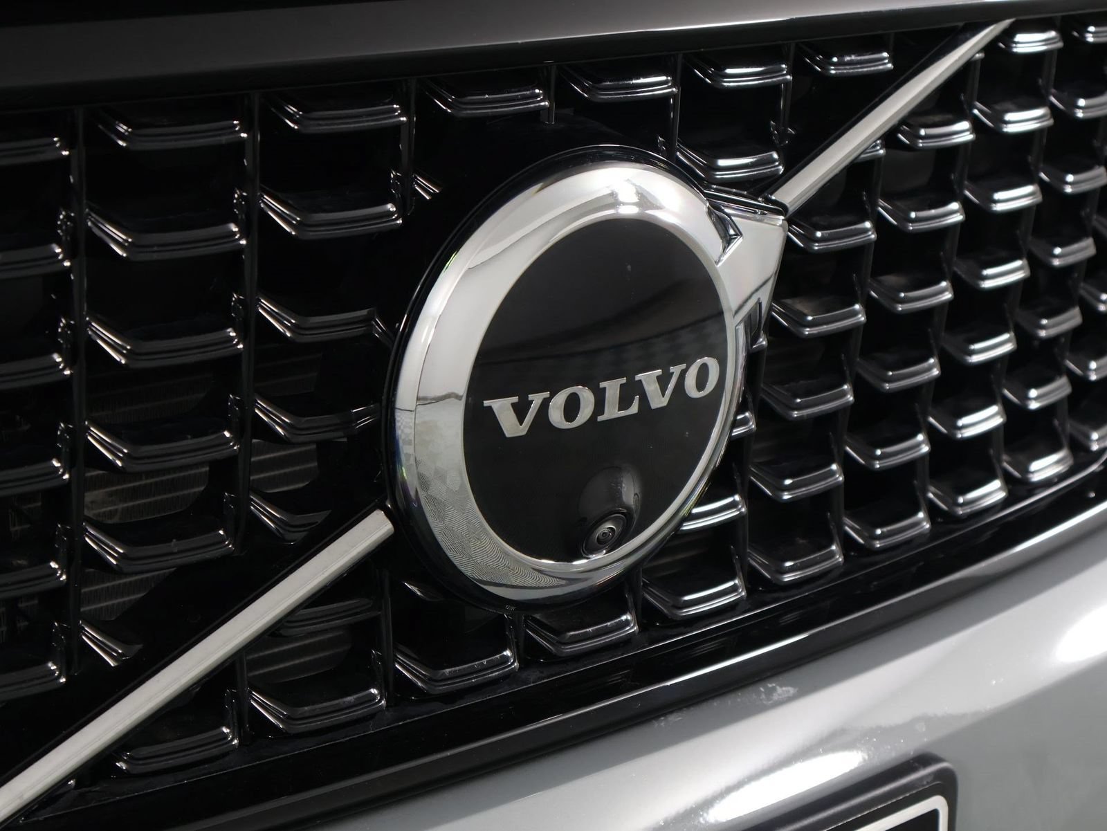 Certified 2026 Volvo XC40 B5 Plus AWD/4WD image 27