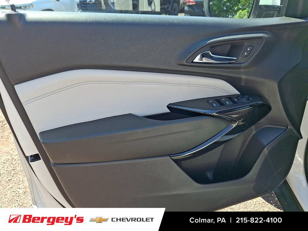 Certified 2024 Chevrolet Trax LT w/ Sunroof Package FWD image 14