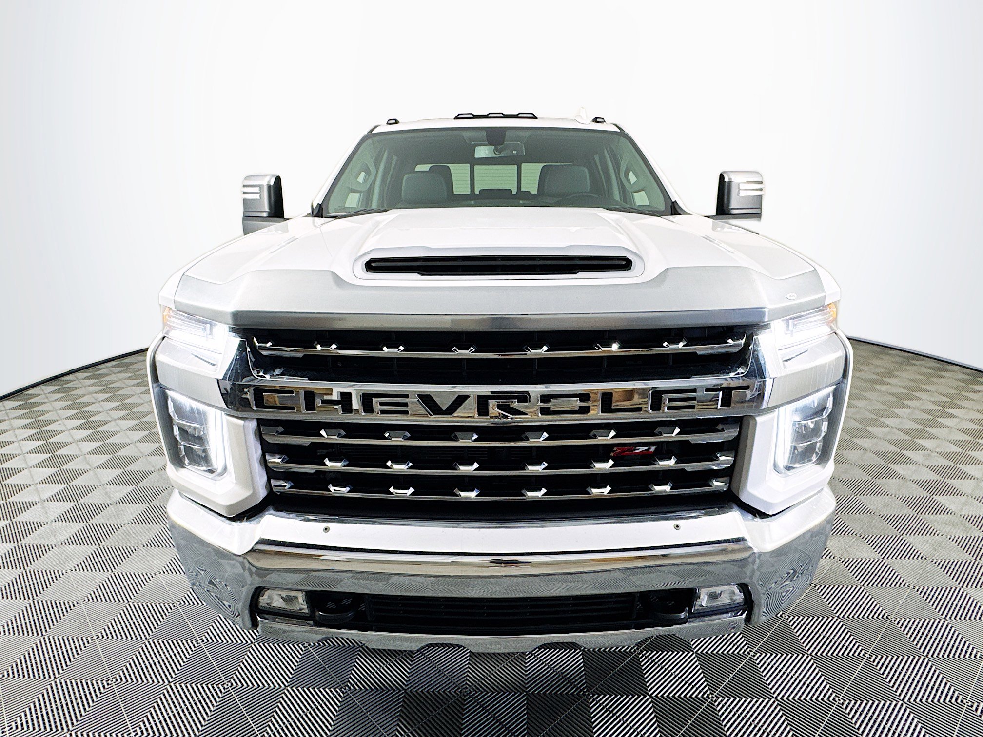 Used 2021 Chevrolet Silverado 2500 LTZ w/ LTZ Convenience Package image 2