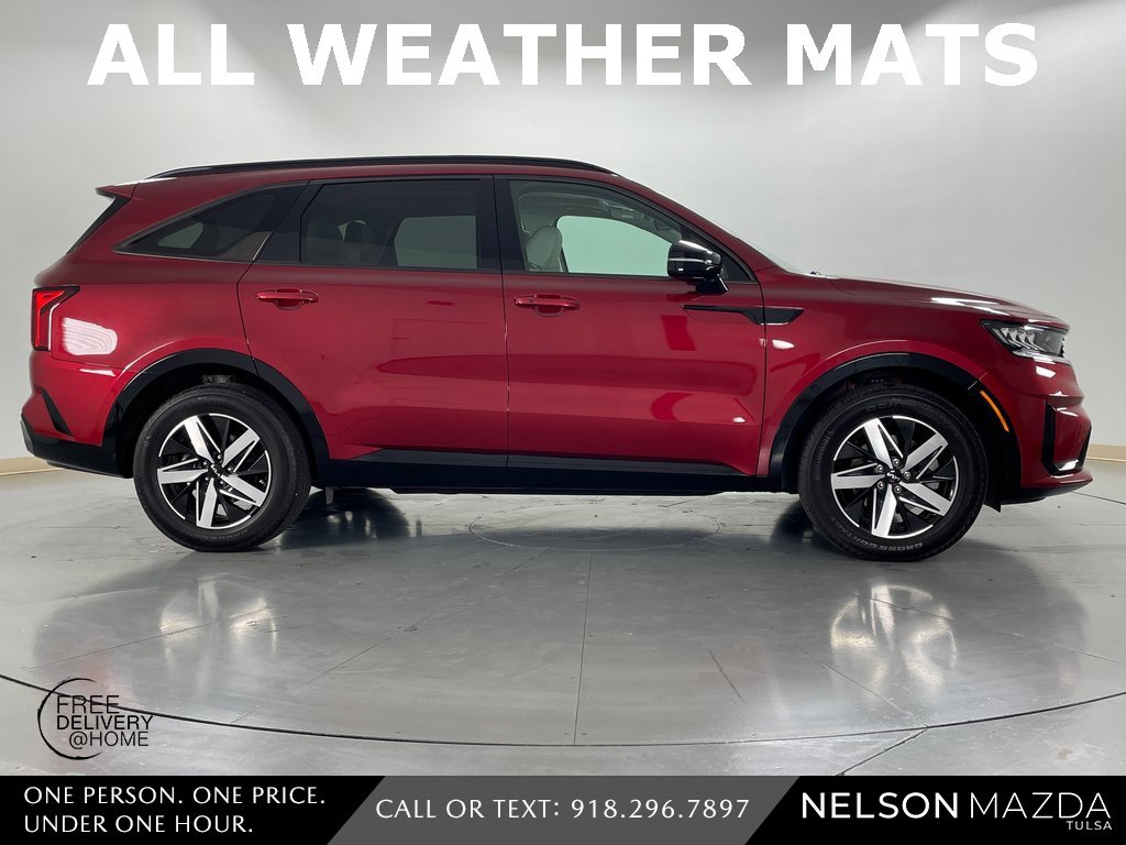 Used 2022 Kia Sorento S w/ Panoramic Sunroof Package image 5