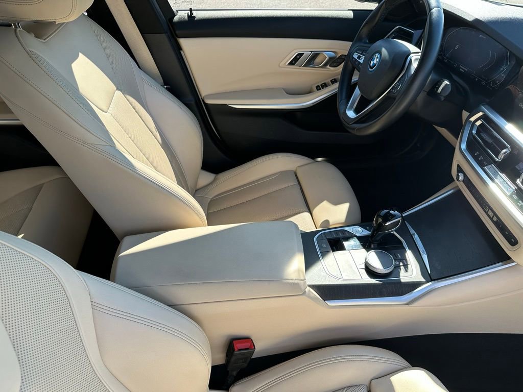 Used 2022 BMW 330e w/ Driving Assistance Package image 16