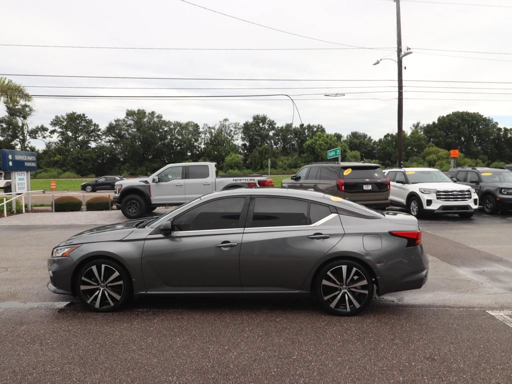 Used 2020 Nissan Altima 2.5 SR w/ Premium Package FWD image 5