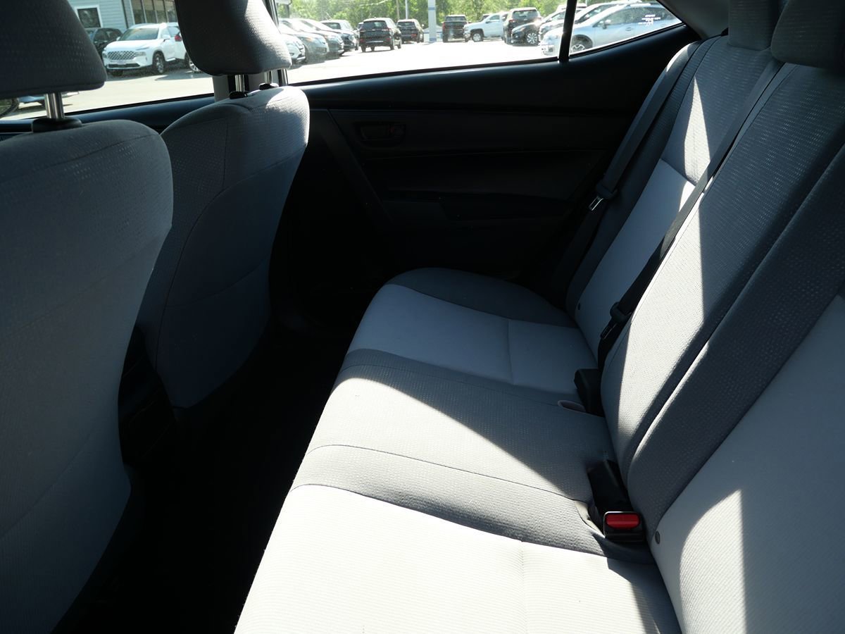 Used 2017 Toyota Corolla L w/ Carpet Mat Package (TMS) FWD image 24