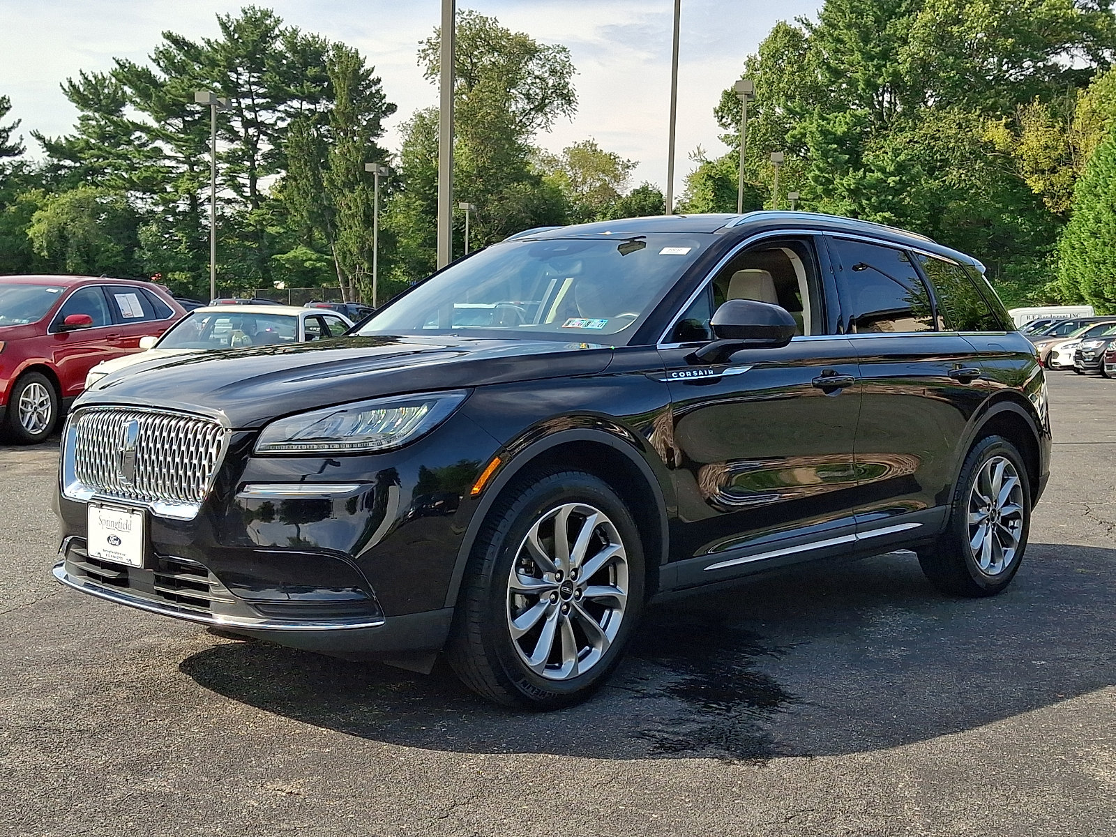 Used 2022 Lincoln Corsair AWD w/ Premium Package image 3