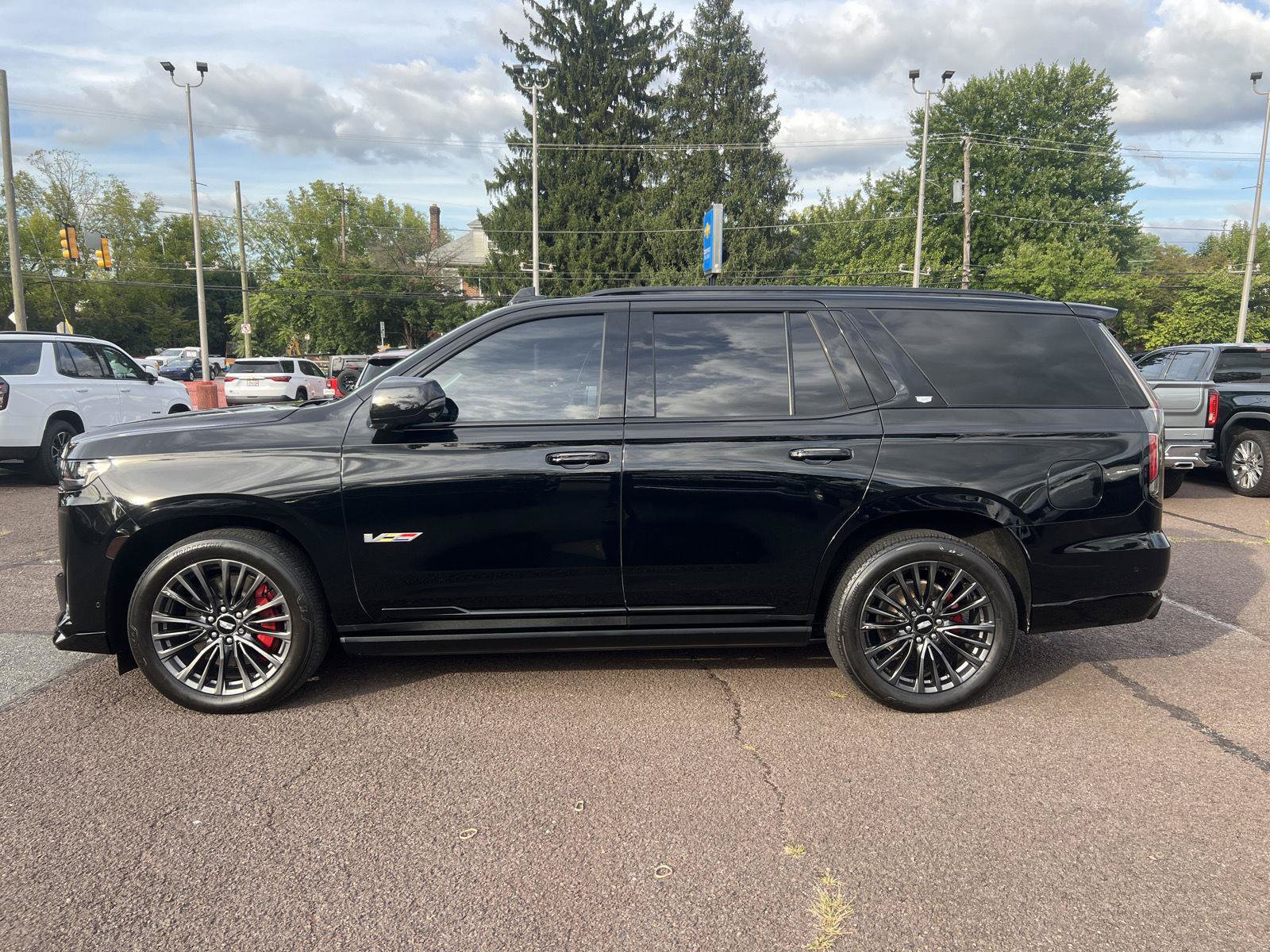 Used 2023 Cadillac Escalade V AWD/4WD image 4