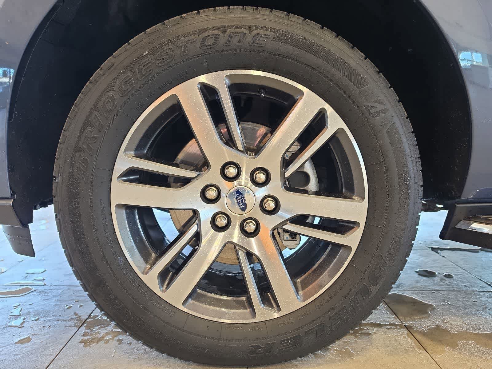 Used 2022 Ford Expedition Limited AWD/4WD image 13